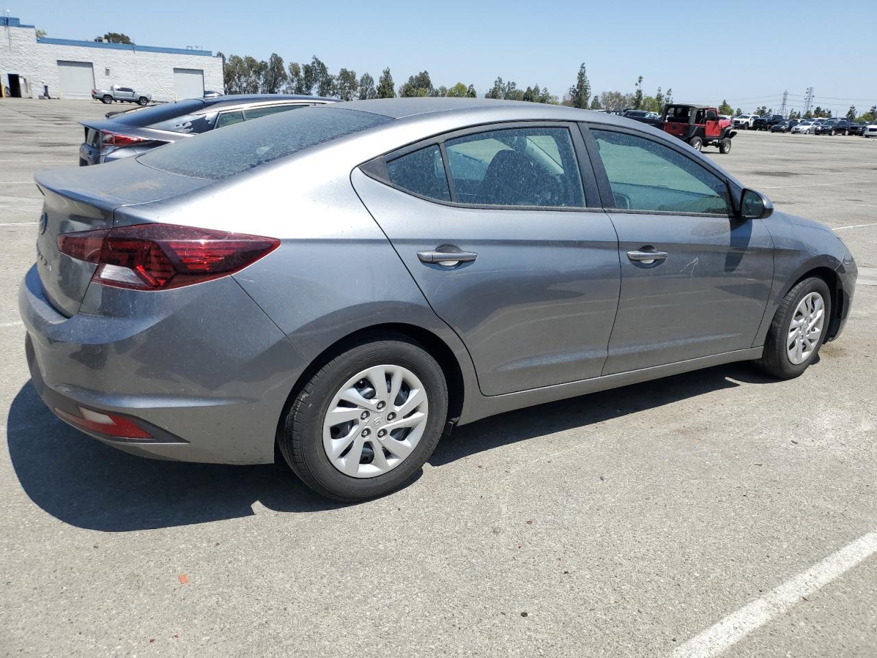 2019 Hyundai Elantra Se - Фото 3