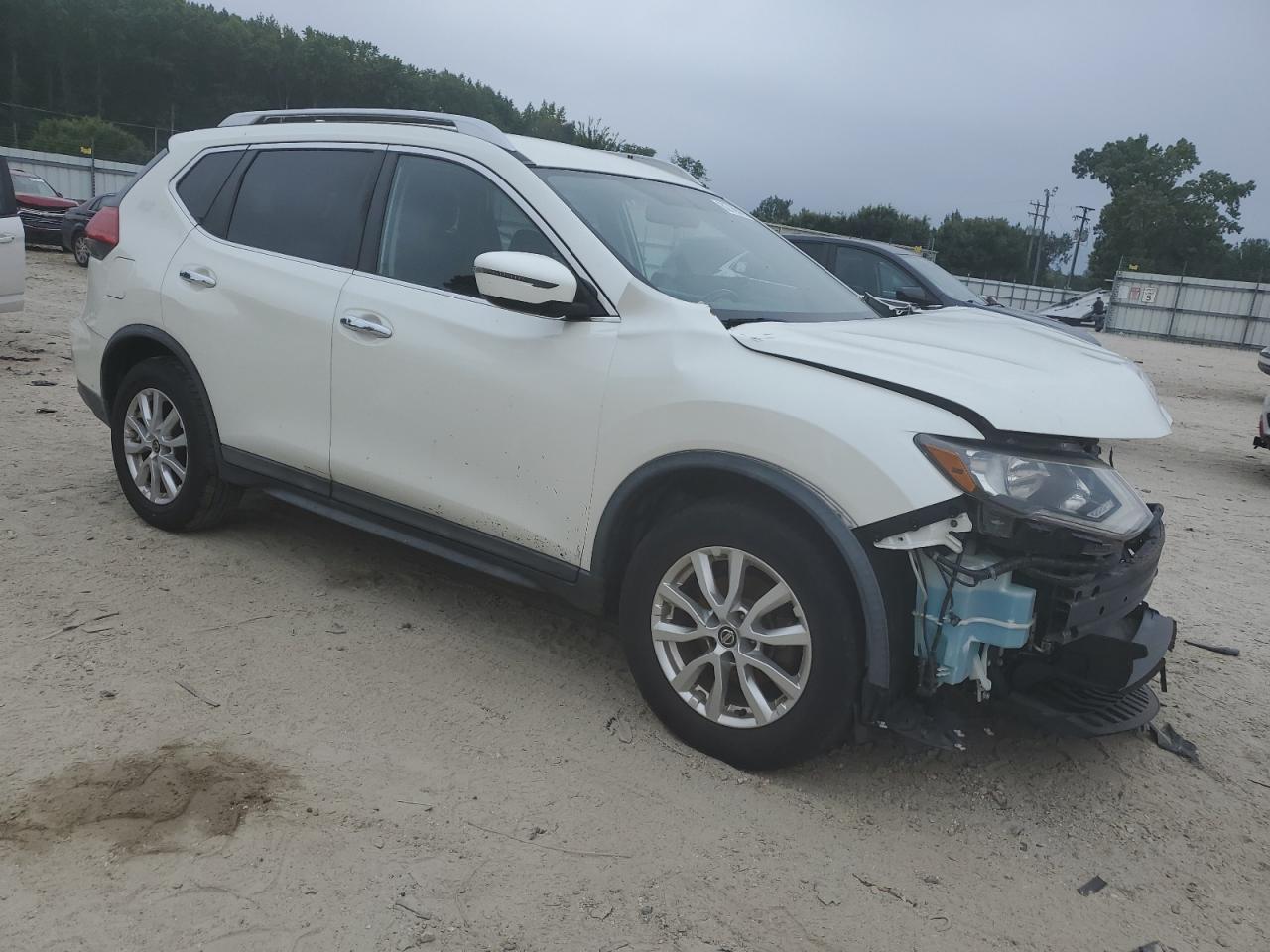 2017 Nissan Rogue S - Фото 4