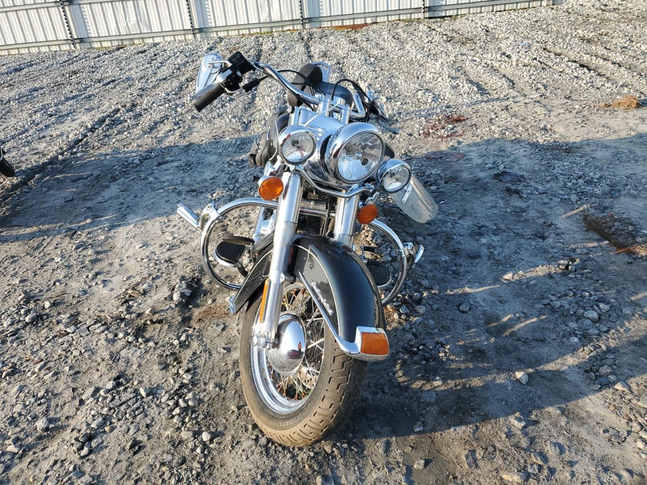 2011 Harley-Davidson Flstc - Фото 2