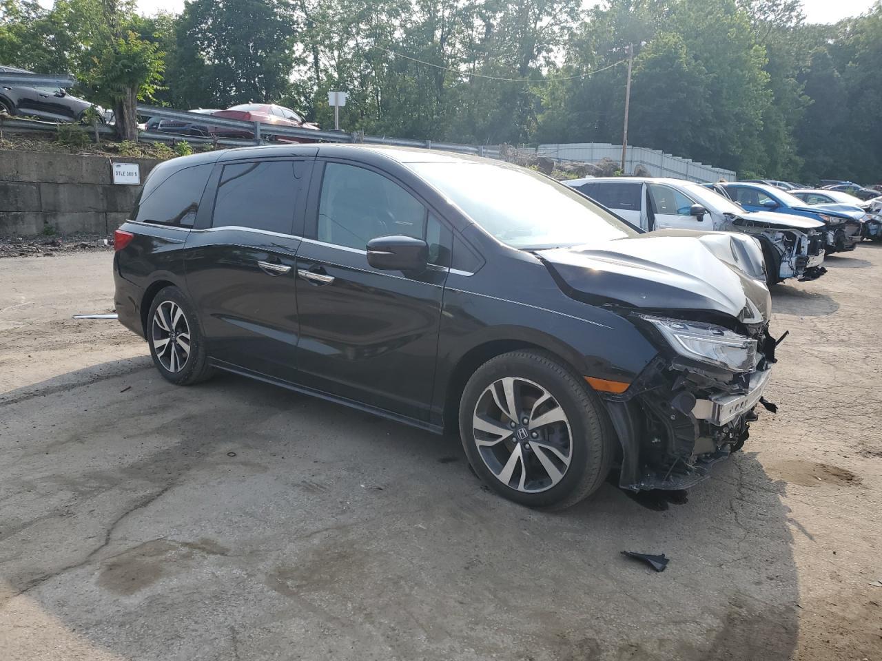 2021 Honda Odyssey Touring - Image 4