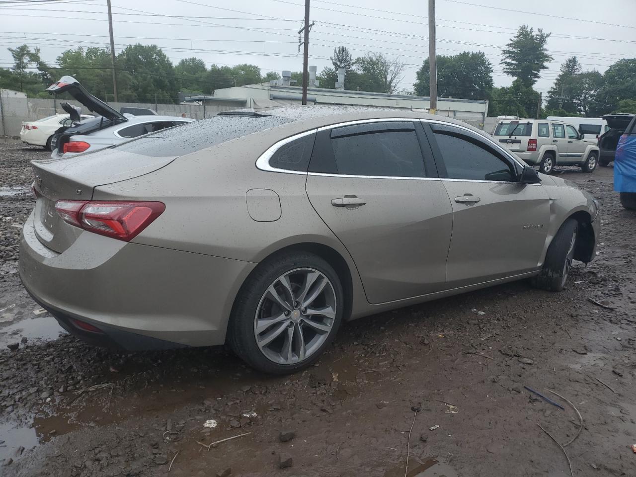 2022 Chevrolet Malibu Lt - Фото 3