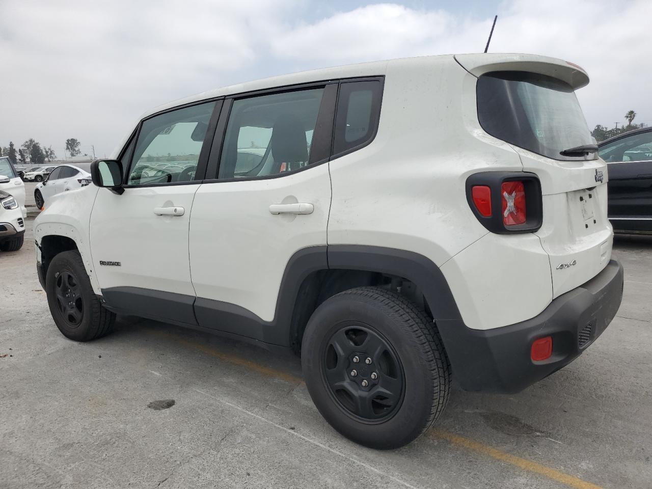 2022 Jeep Renegade Sport - Фото 2