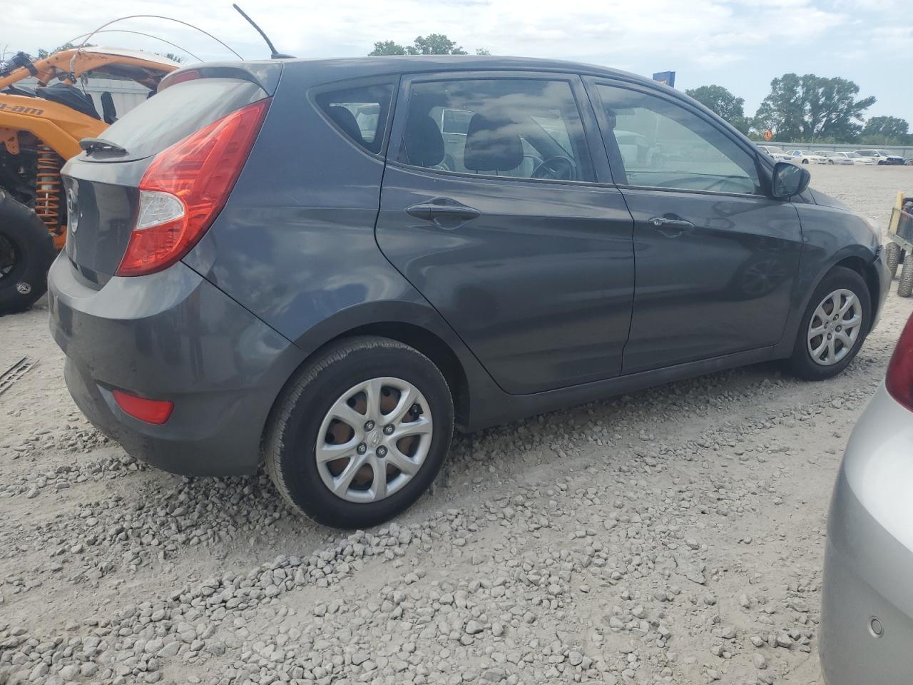 2013 Hyundai Accent Gls - Фото 5