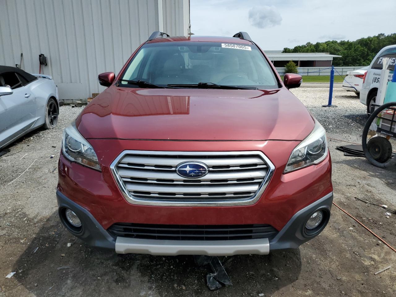 2017 Subaru Outback 3.6R Limited - Image 5