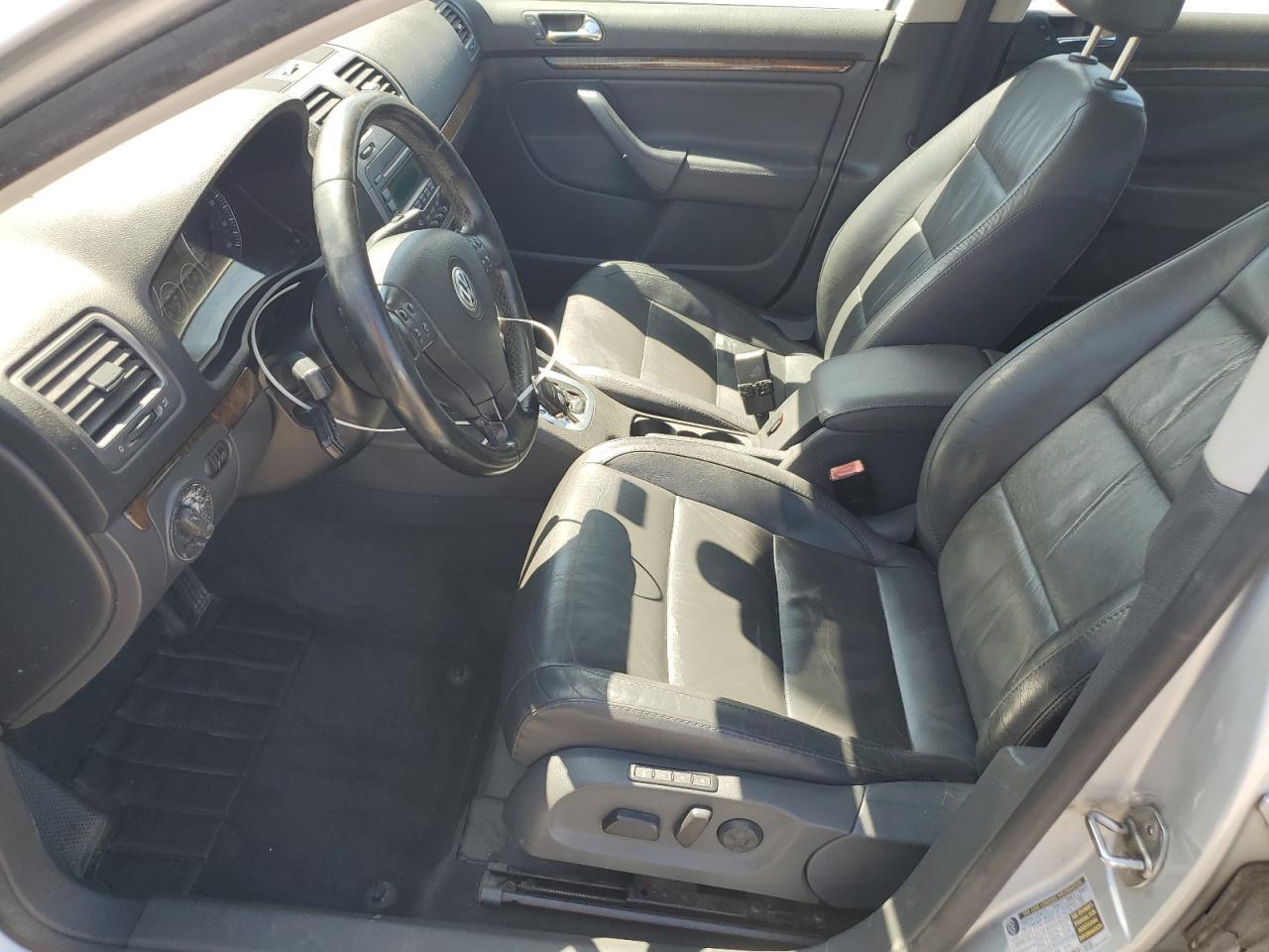 2005 Volkswagen New Jetta 2.5L Option Package 2 - Фото 7