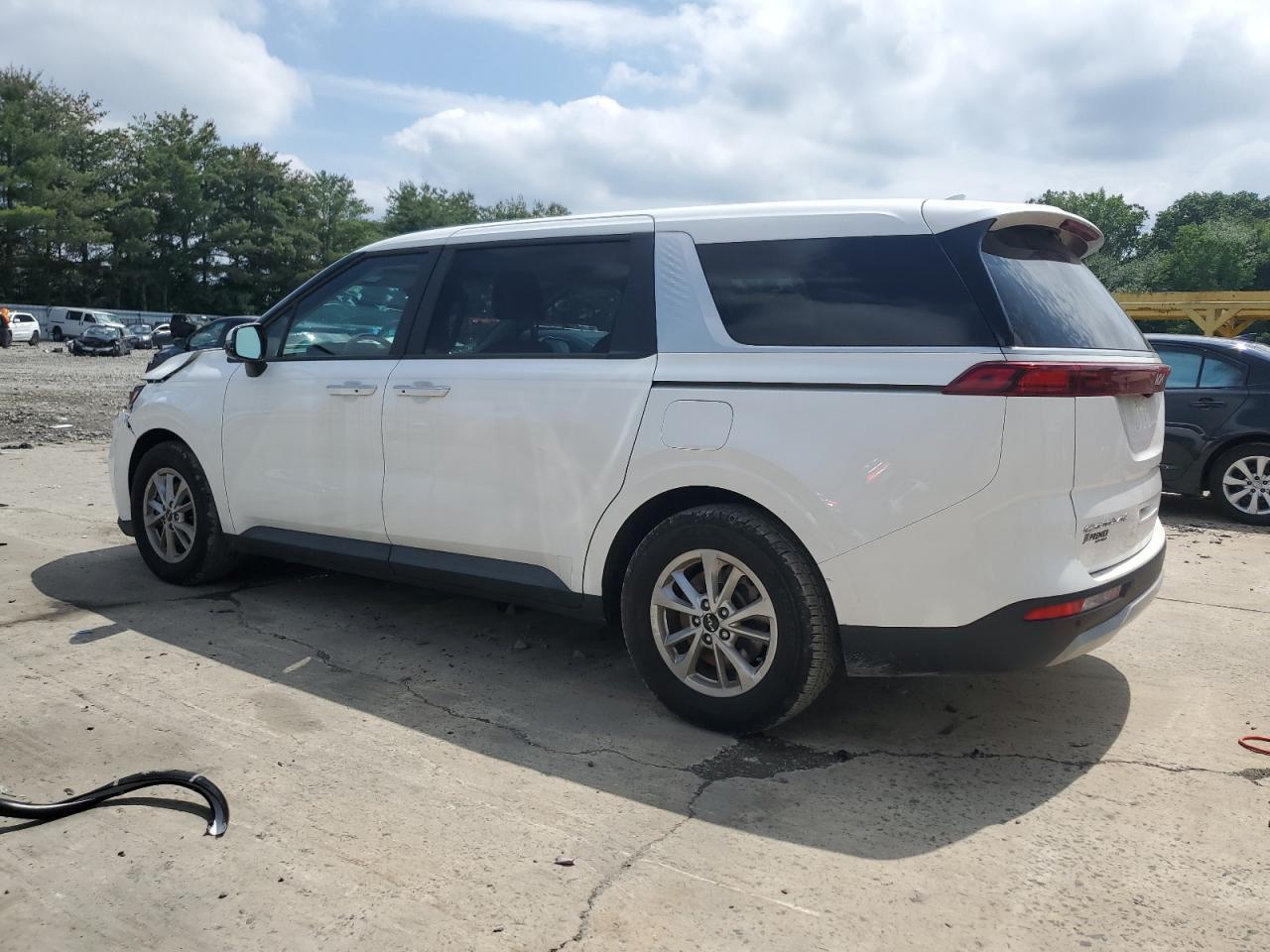 2022 Kia Carnival Lx - Image 2