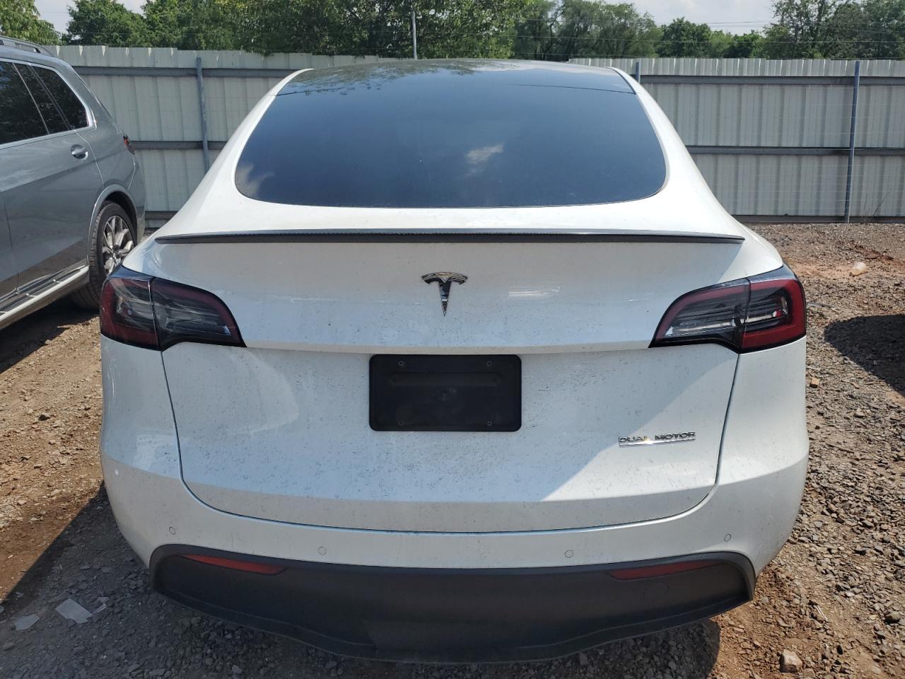 2022 Tesla Model Y - Фото 6