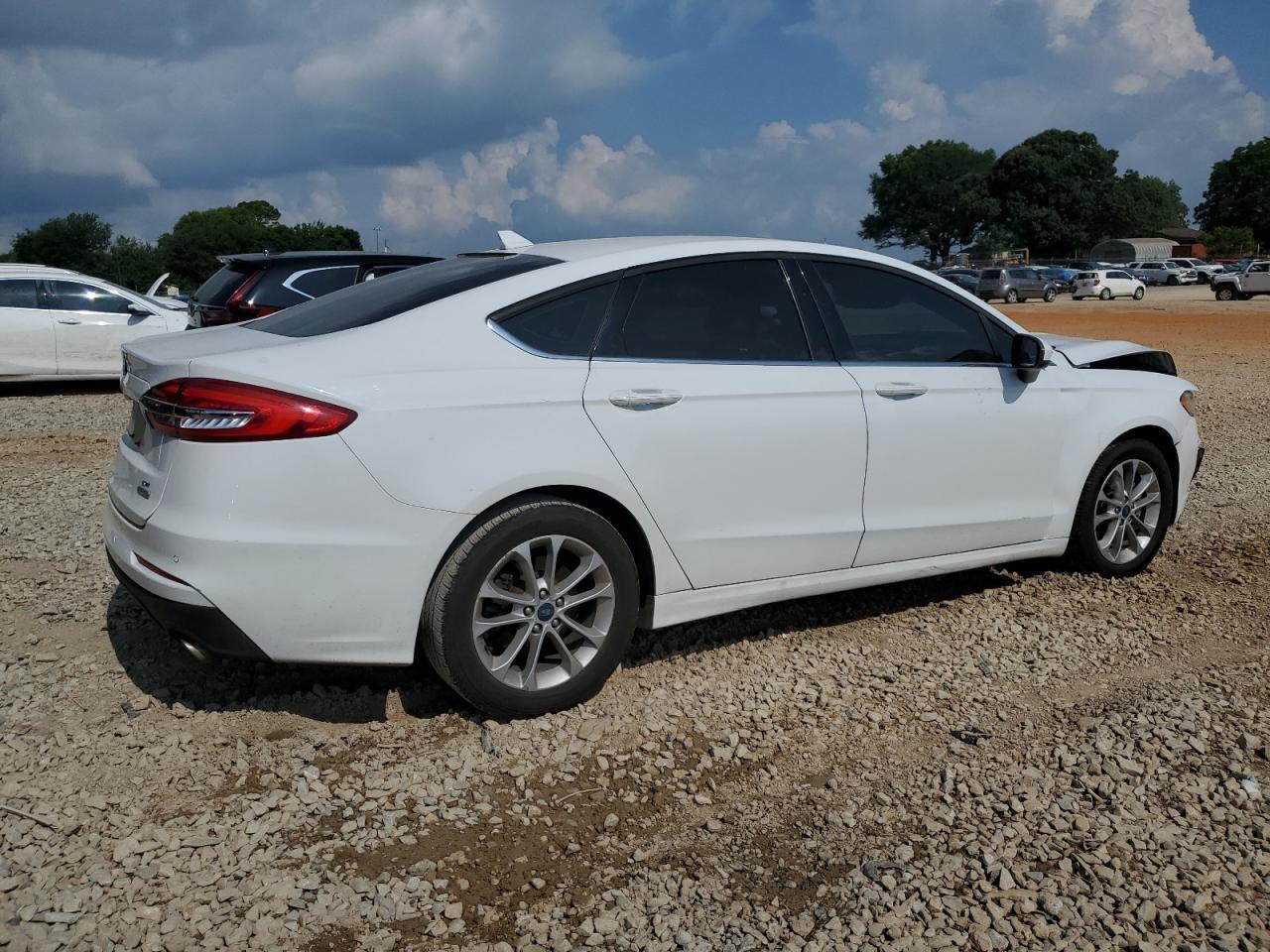 2020 Ford Fusion Se - Фото 3