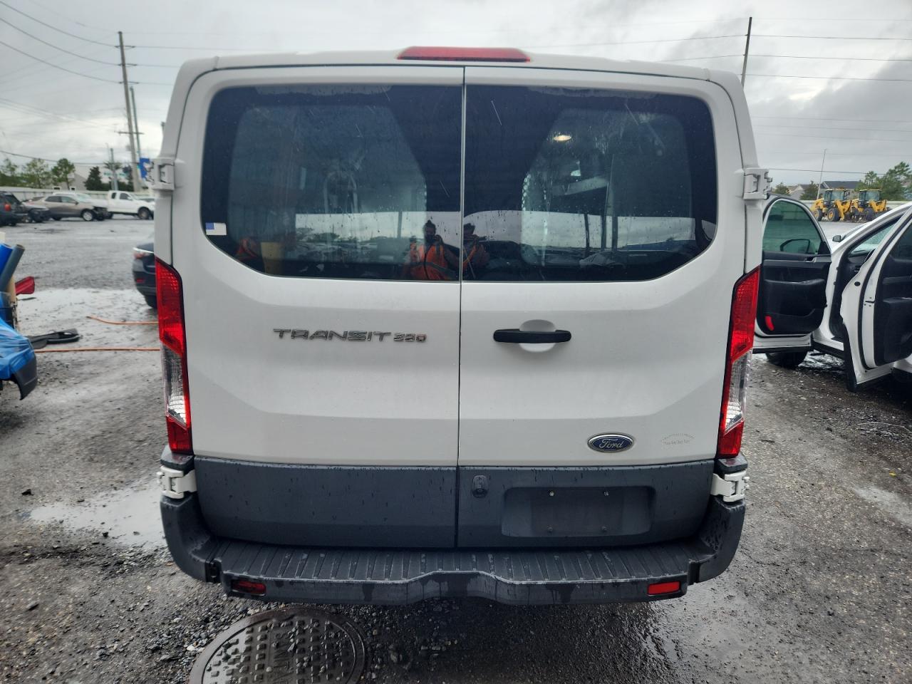 2016 Ford Transit Cargo Van T- - Фото 6