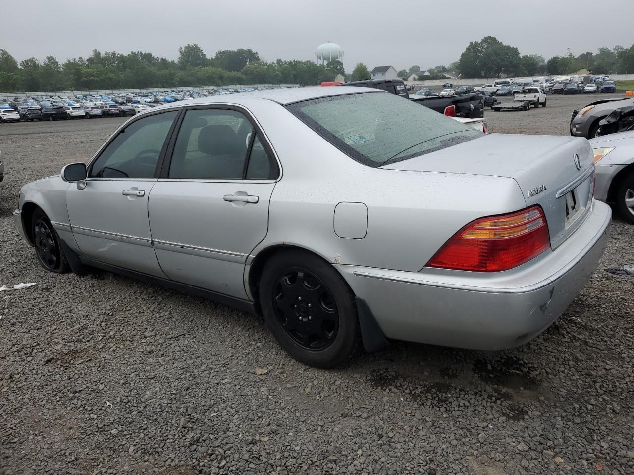 2000 Acura 3.5Rl - Image 2