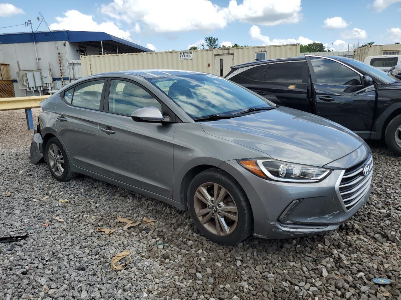 2017 Hyundai Elantra Se - Image 4