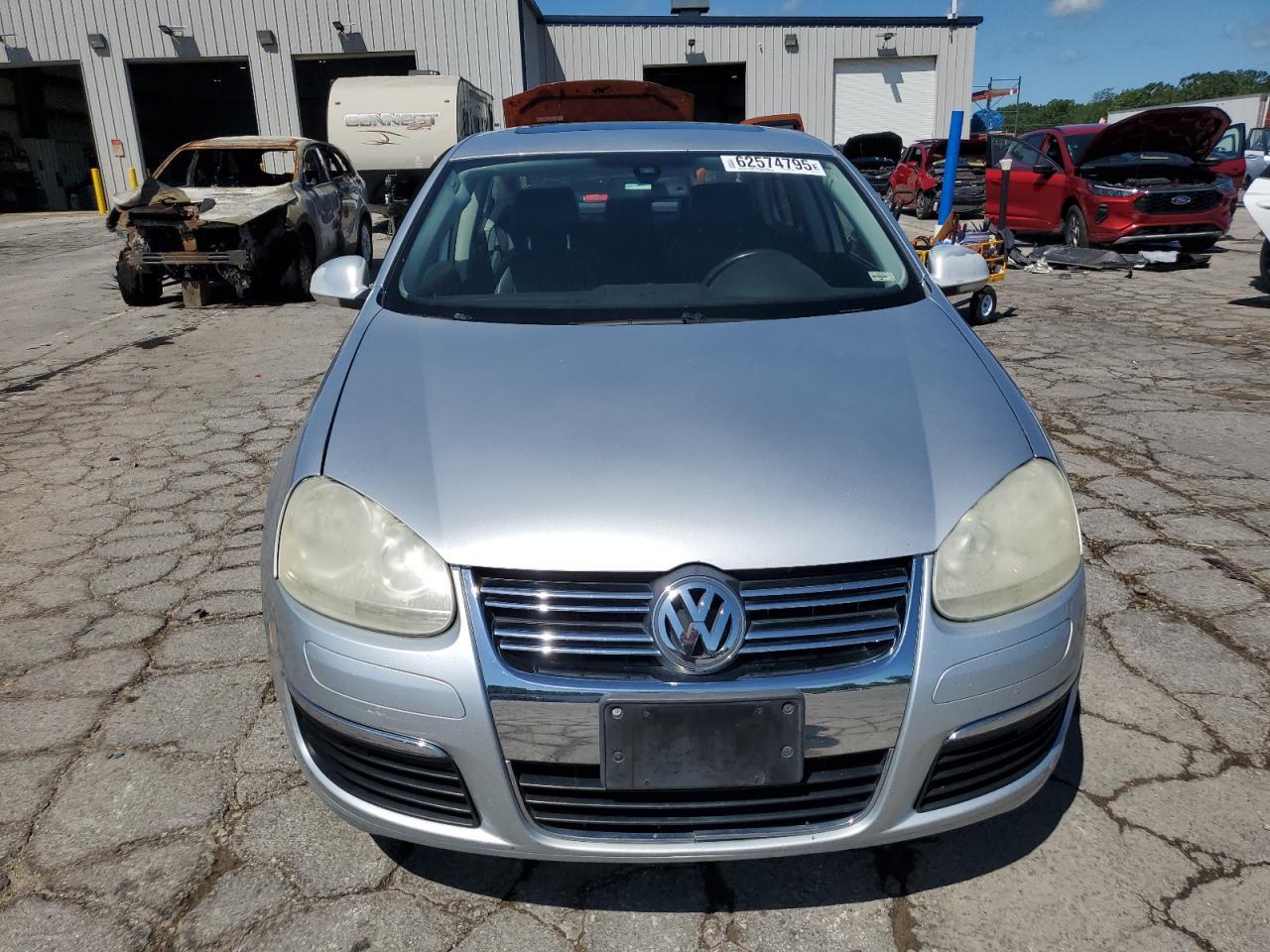 2005 Volkswagen New Jetta 2.5L Option Package 2 - Фото 5