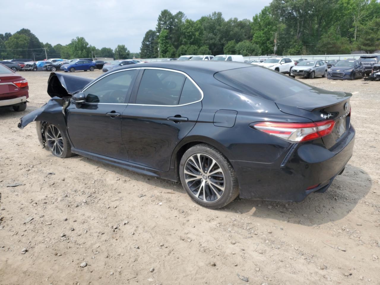2018 Toyota Camry L - Image 2