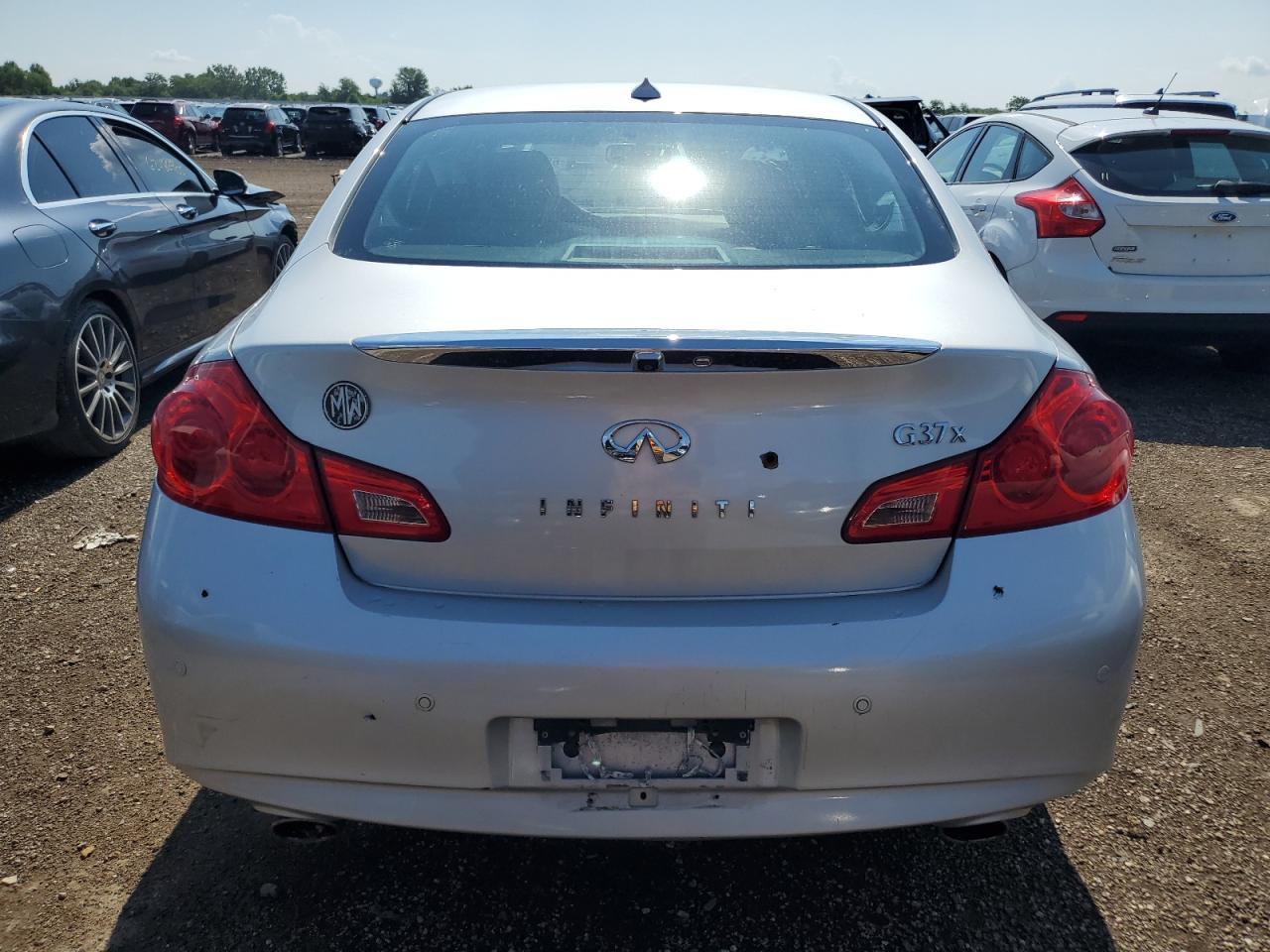 2011 Infiniti G37 - Фото 6