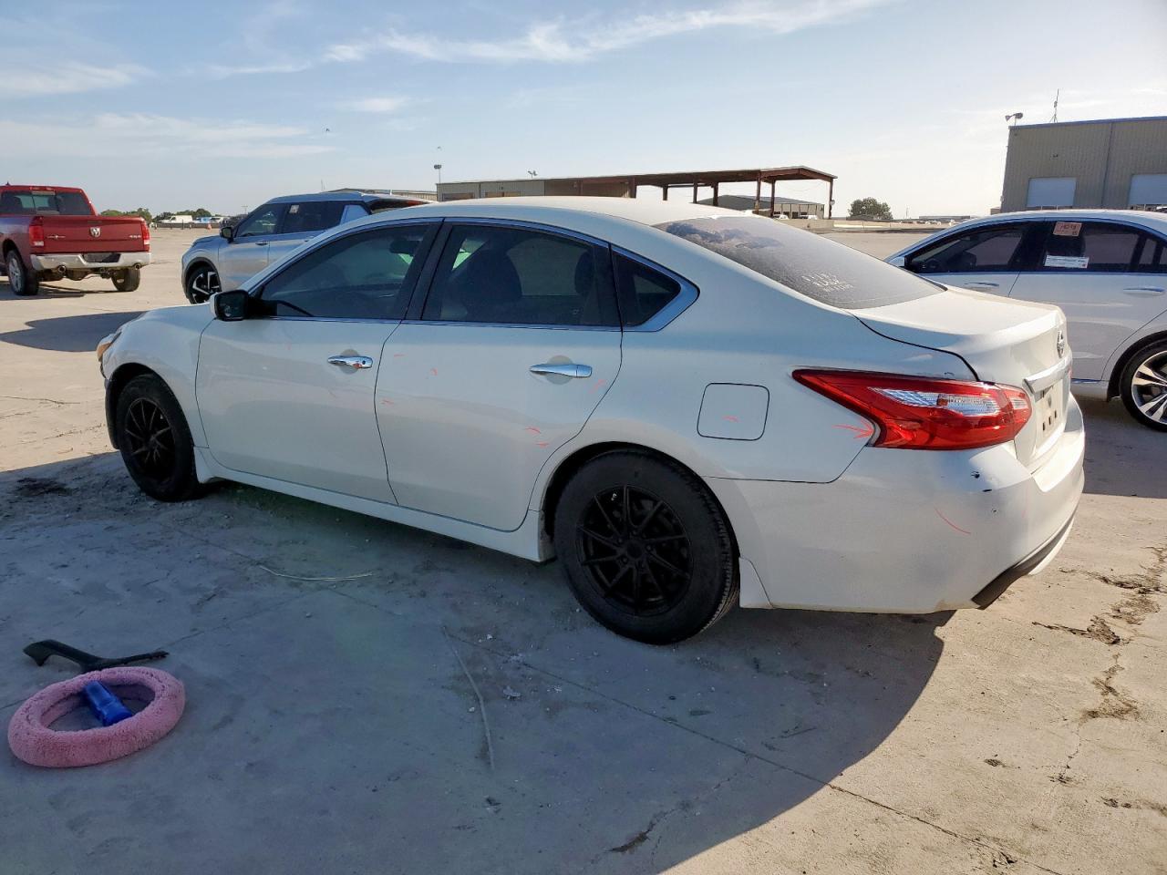 2017 Nissan Altima 2.5 - Image 2