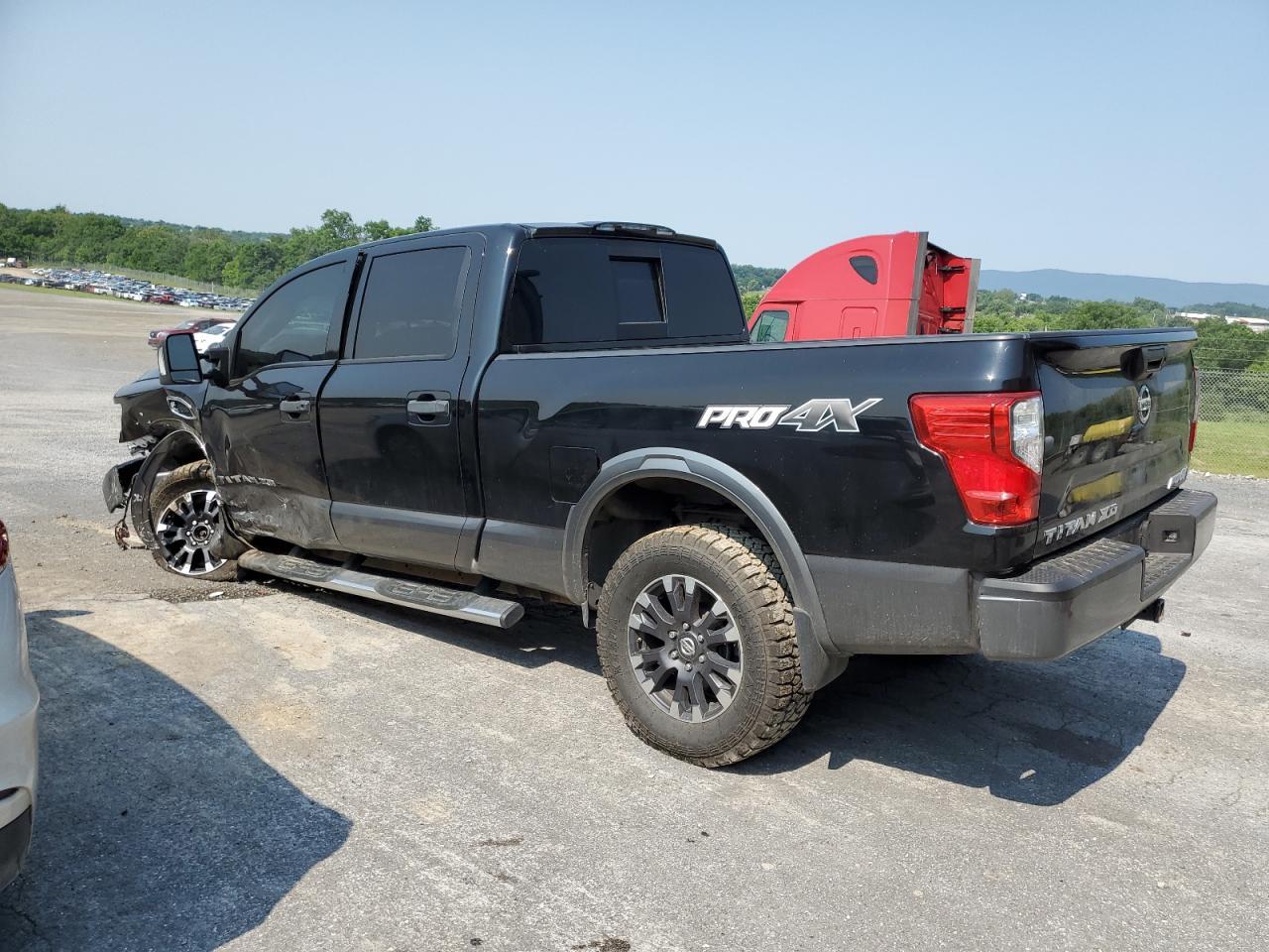 2016 Nissan Titan Xd Sl - Image 2