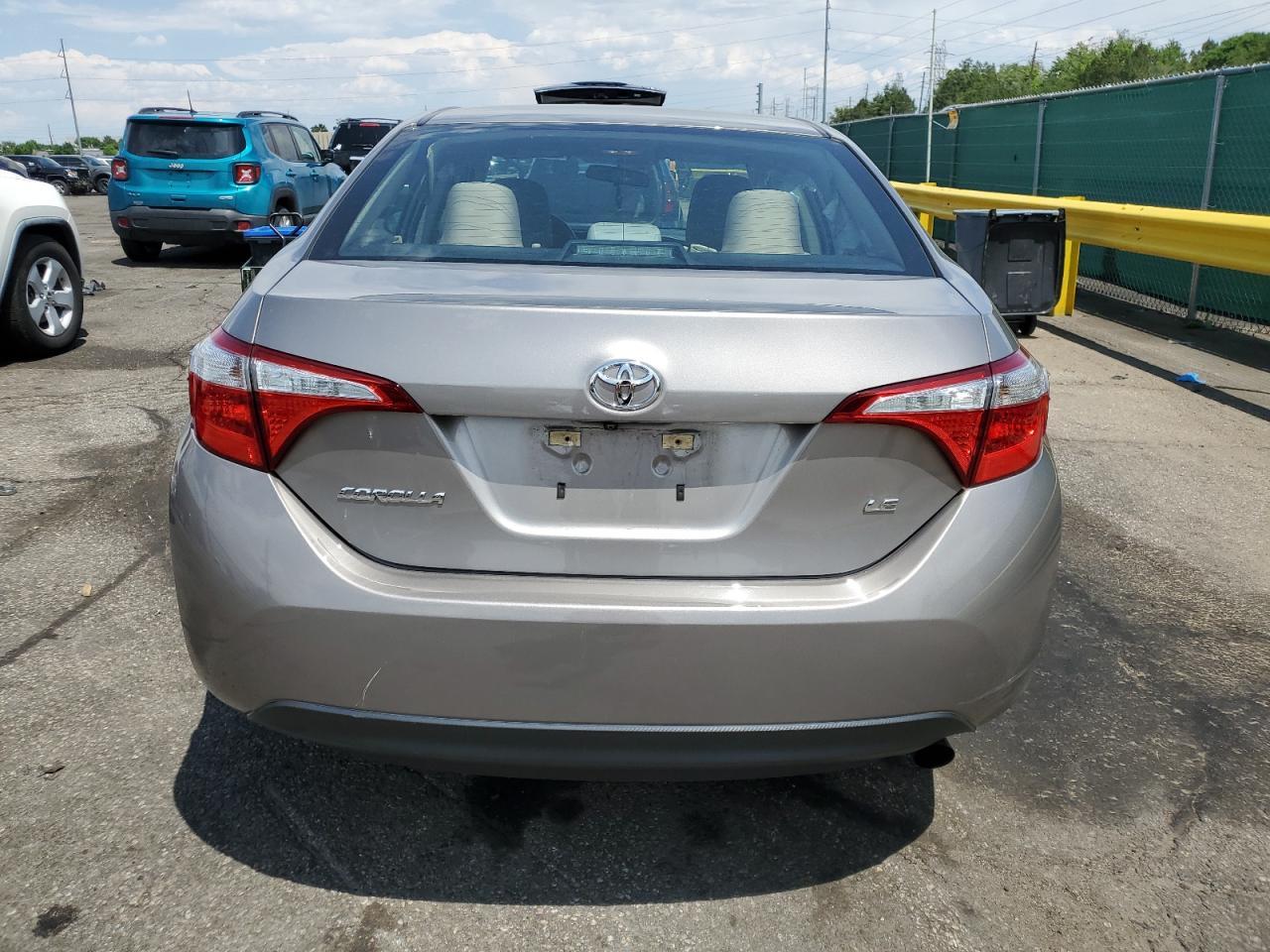 2015 Toyota Corolla L - Фото 6