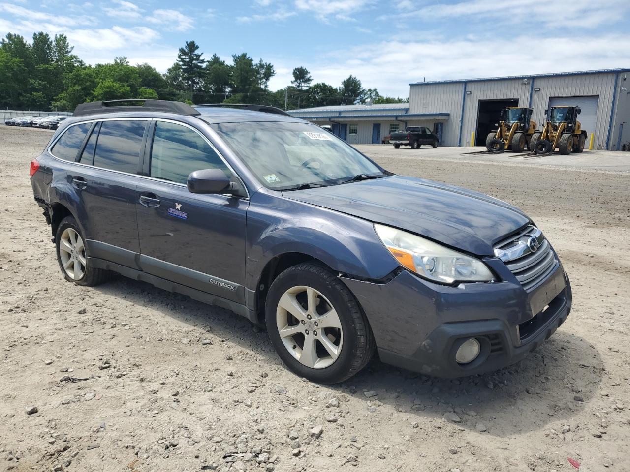 2014 Subaru Outback 2.5I Premium - Image 4