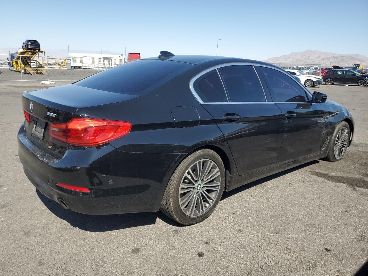 2019 BMW 530 I - Фото 3