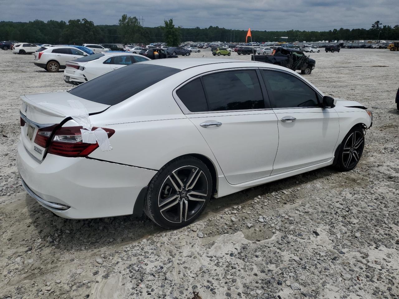 2017 Honda Accord Sport Special Edition - Фото 3