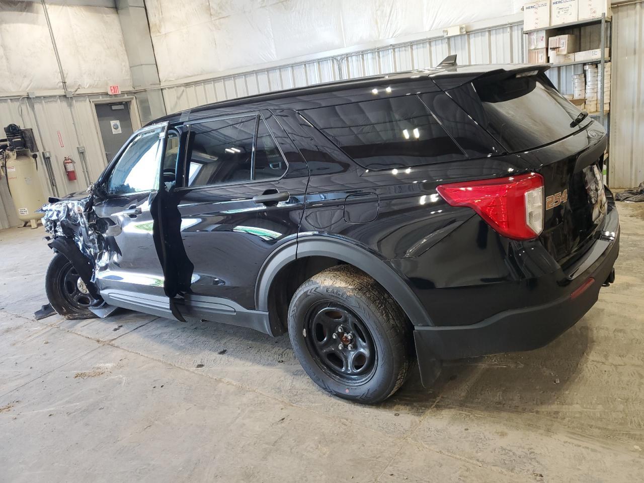 2023 Ford Explorer Police Interceptor - Image 2