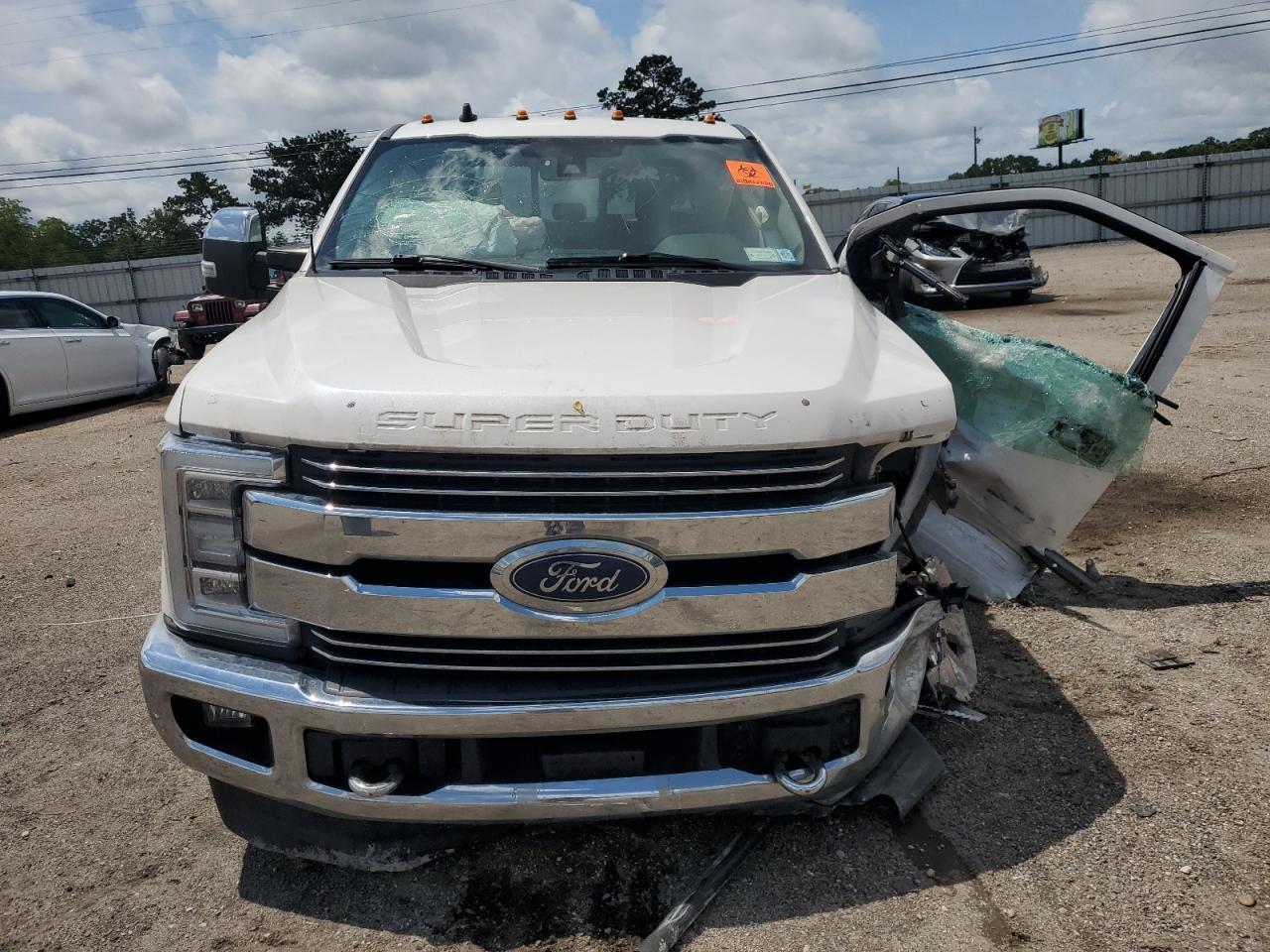 2019 Ford F250 Super Duty - Фото 5