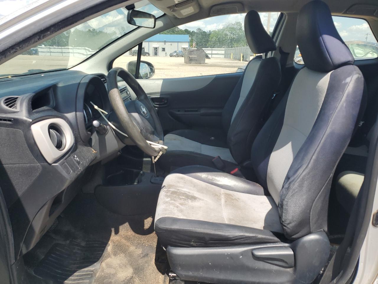 2012 Toyota Yaris - Image 7