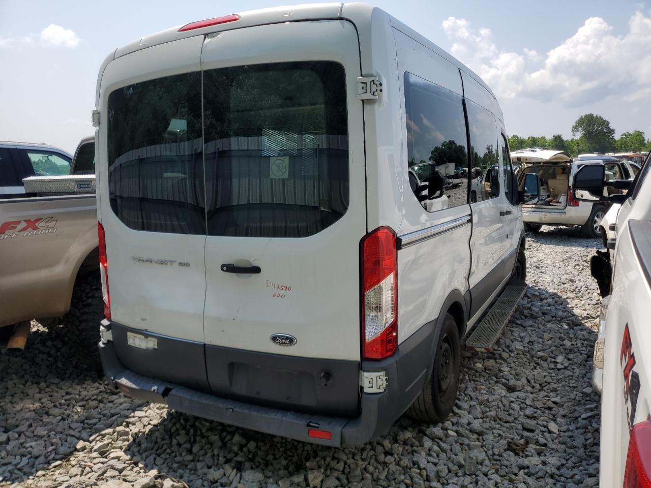 2017 Ford Transit T-150 - Фото 3