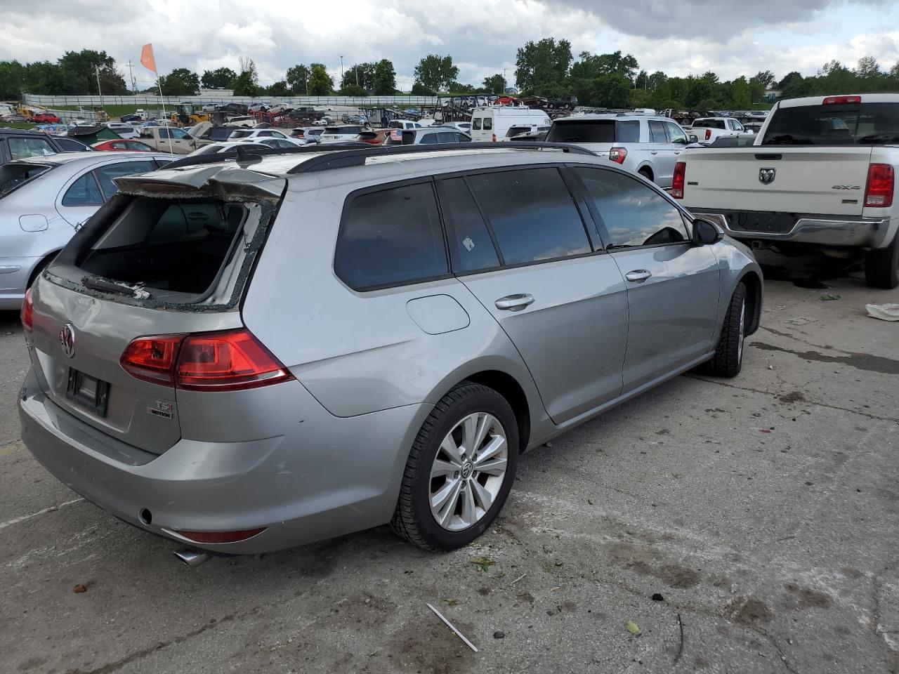 2017 Volkswagen Golf Sportwagen S - Image 3