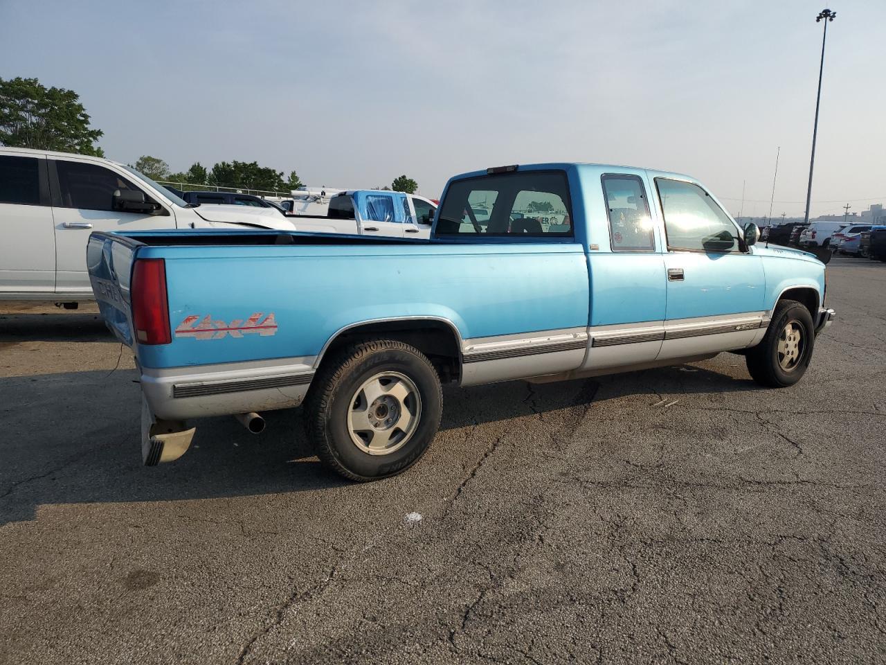 1994 Chevrolet Gmt-400 K1500 - Image 3