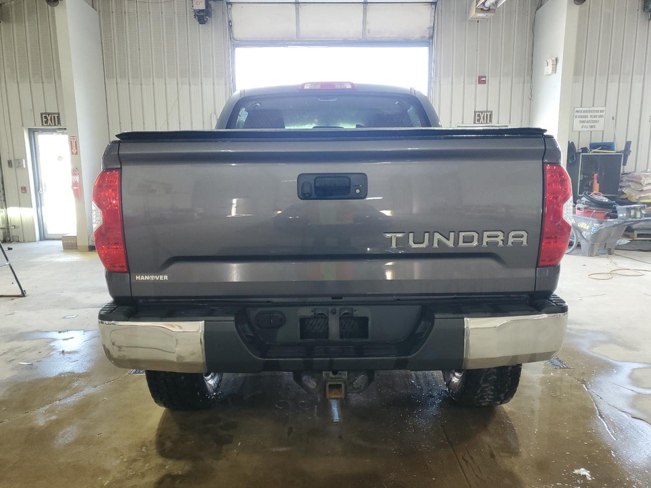 2015 Toyota Tundra Crewmax Sr5 - Image 6