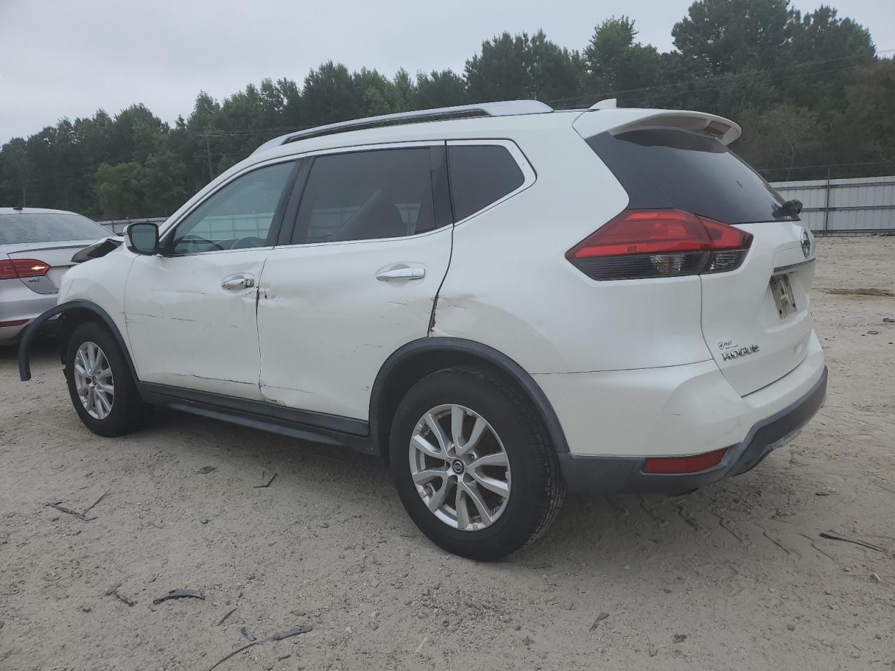 2017 Nissan Rogue S - Фото 2