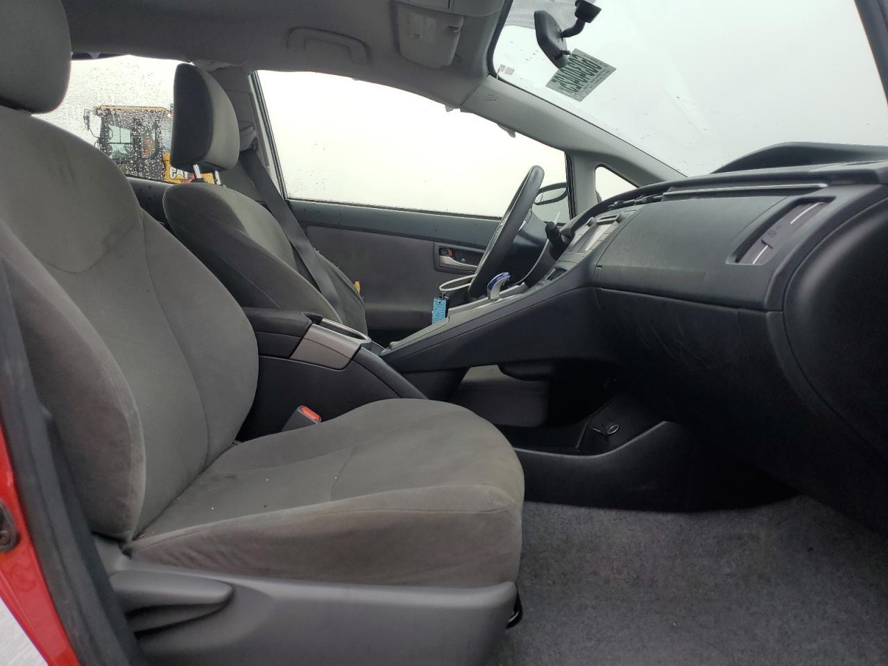 2014 Toyota Prius - Фото 7