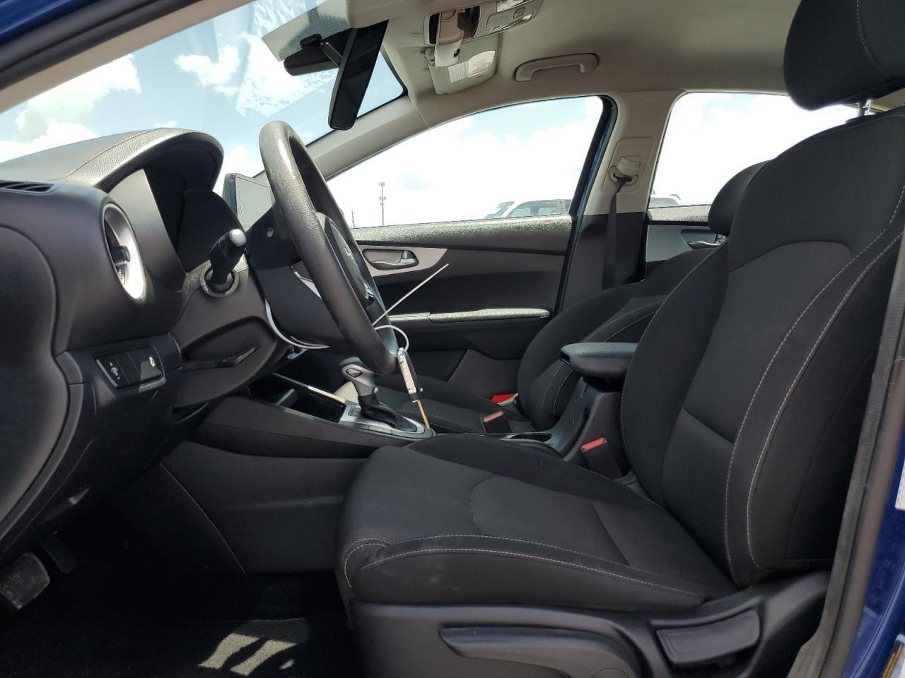 2023 Kia Forte Lx - Image 7