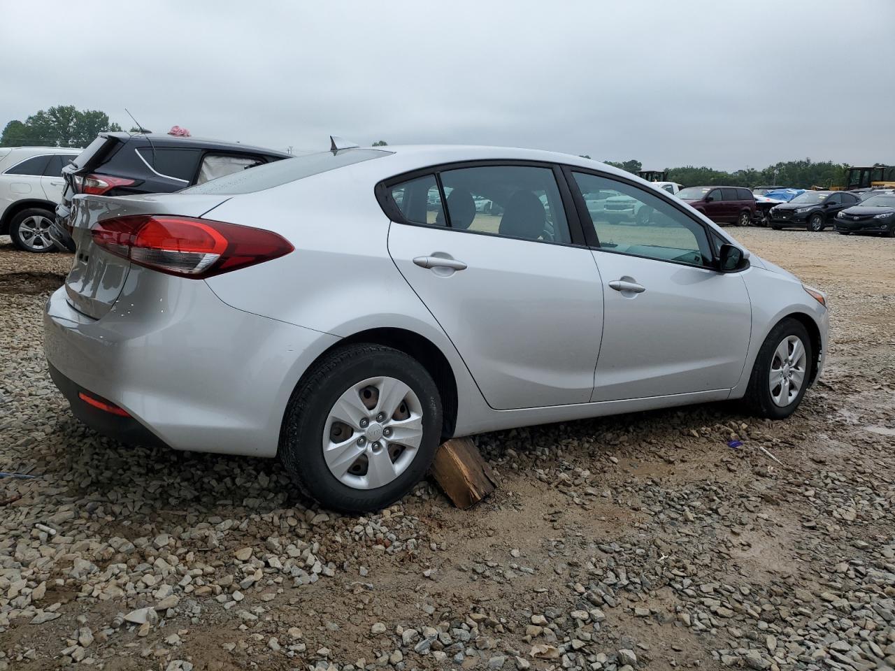2017 Kia Forte Lx - Фото 3