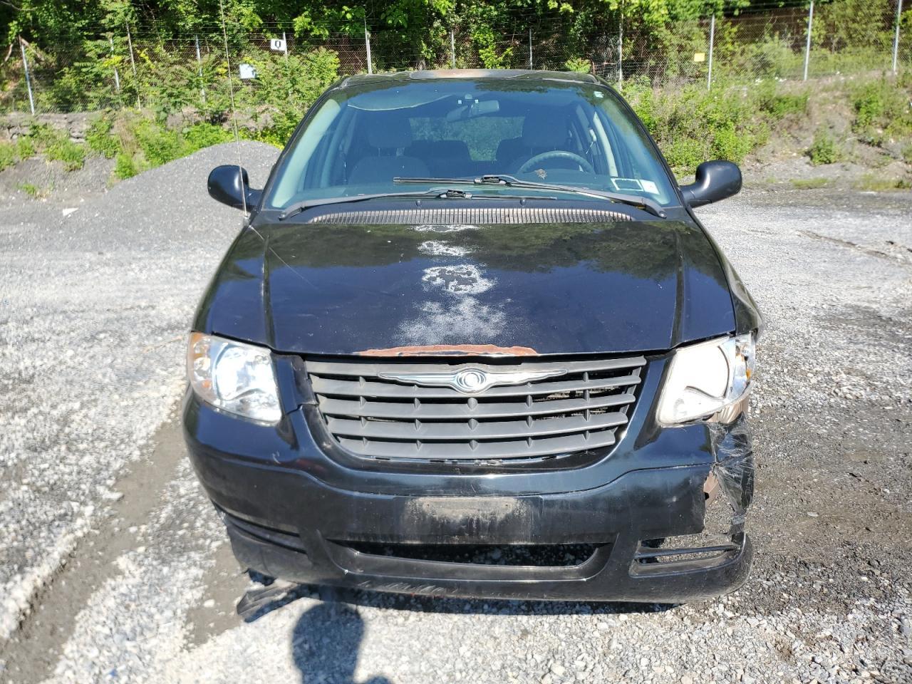 2006 Chrysler Town & Country - Фото 5