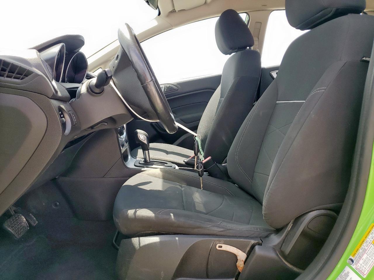 2014 Ford Fiesta Se - Фото 7