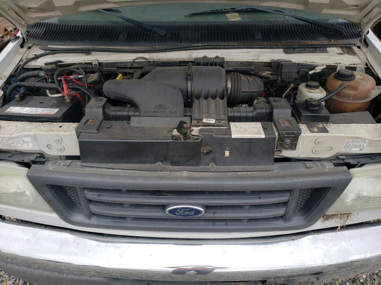 2004 Ford Econoline E450 Super Duty Cutaway Van - Фото 7