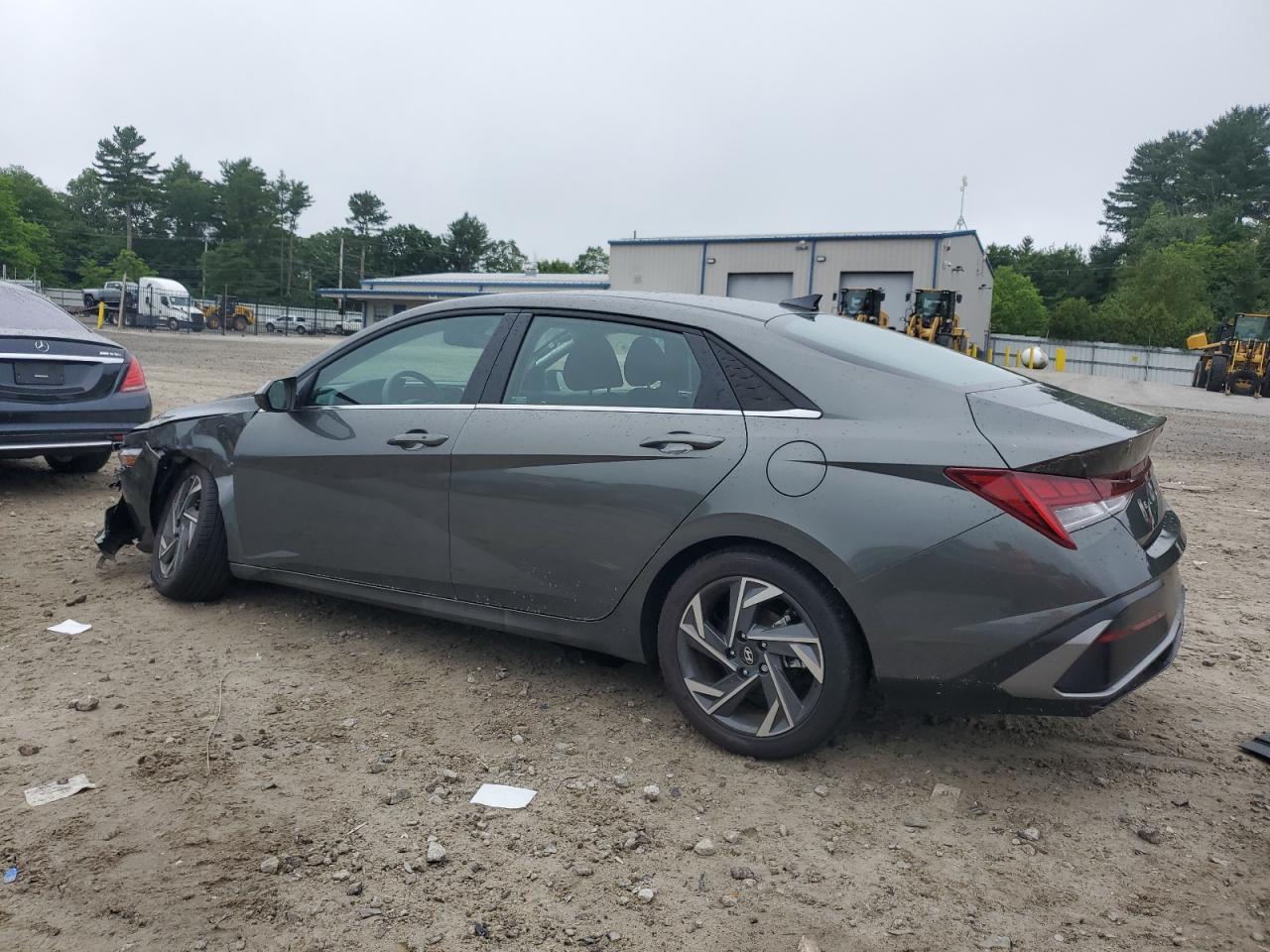 2024 Hyundai Elantra Sel - Image 2