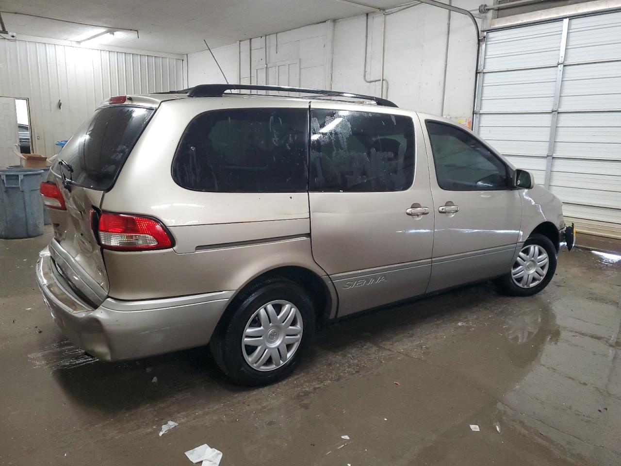 2002 Toyota Sienna Xle - Фото 3