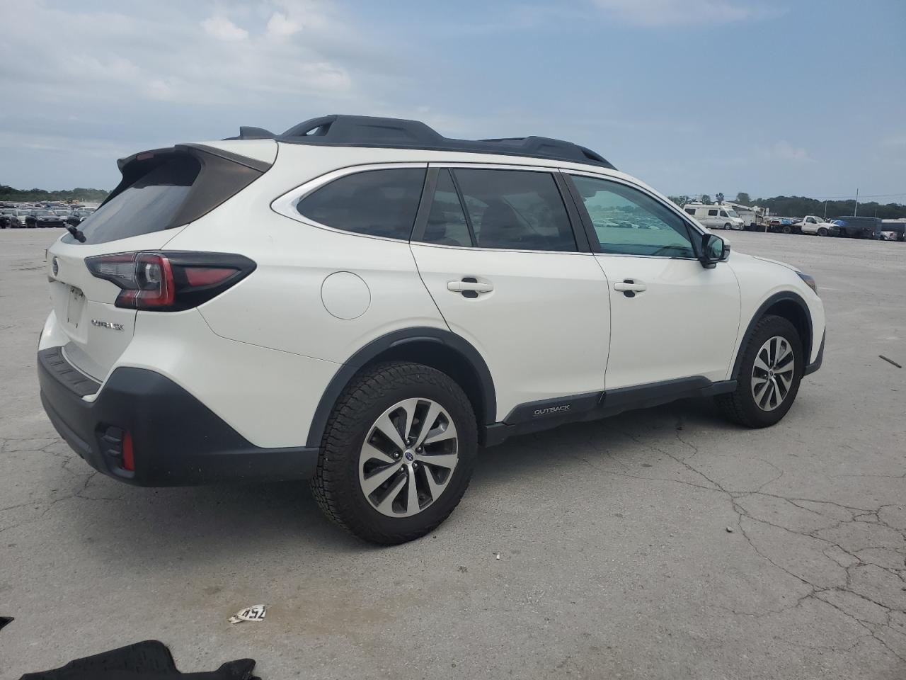 2021 Subaru Outback Premium - Фото 3