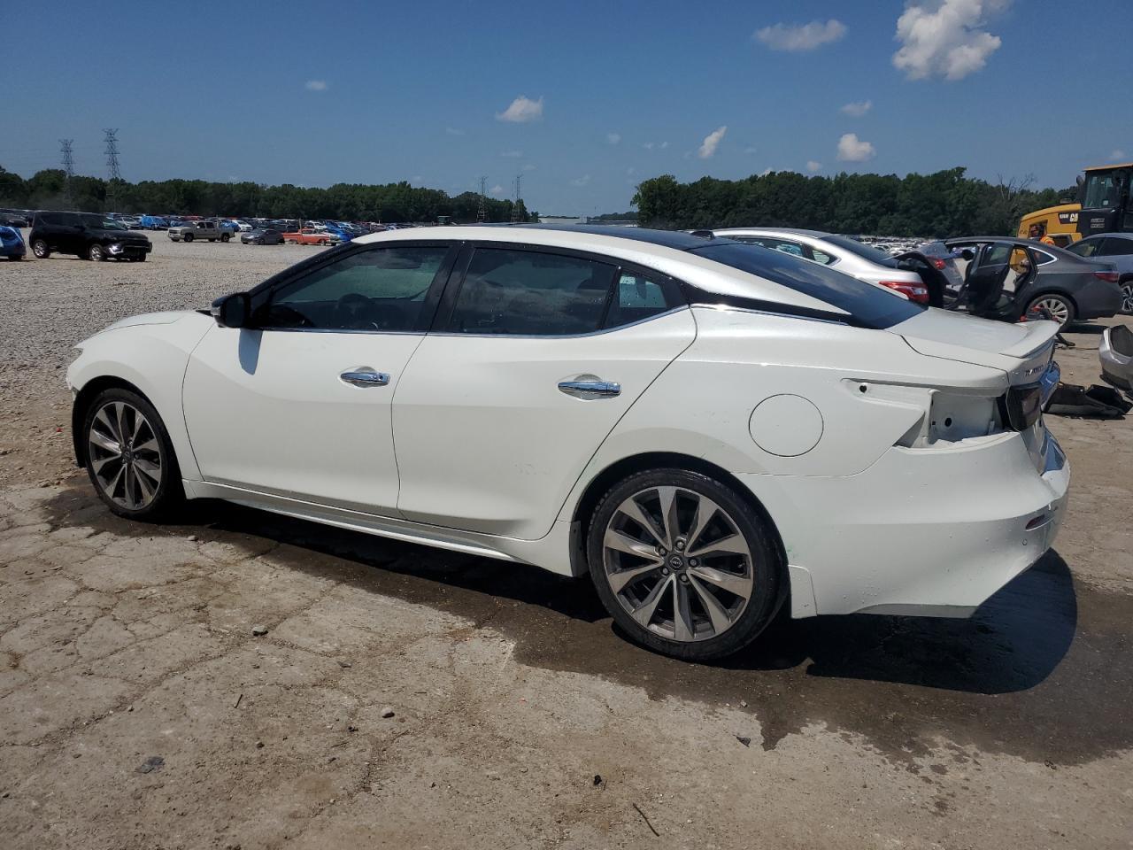 2023 Nissan Maxima Platinum - Фото 2