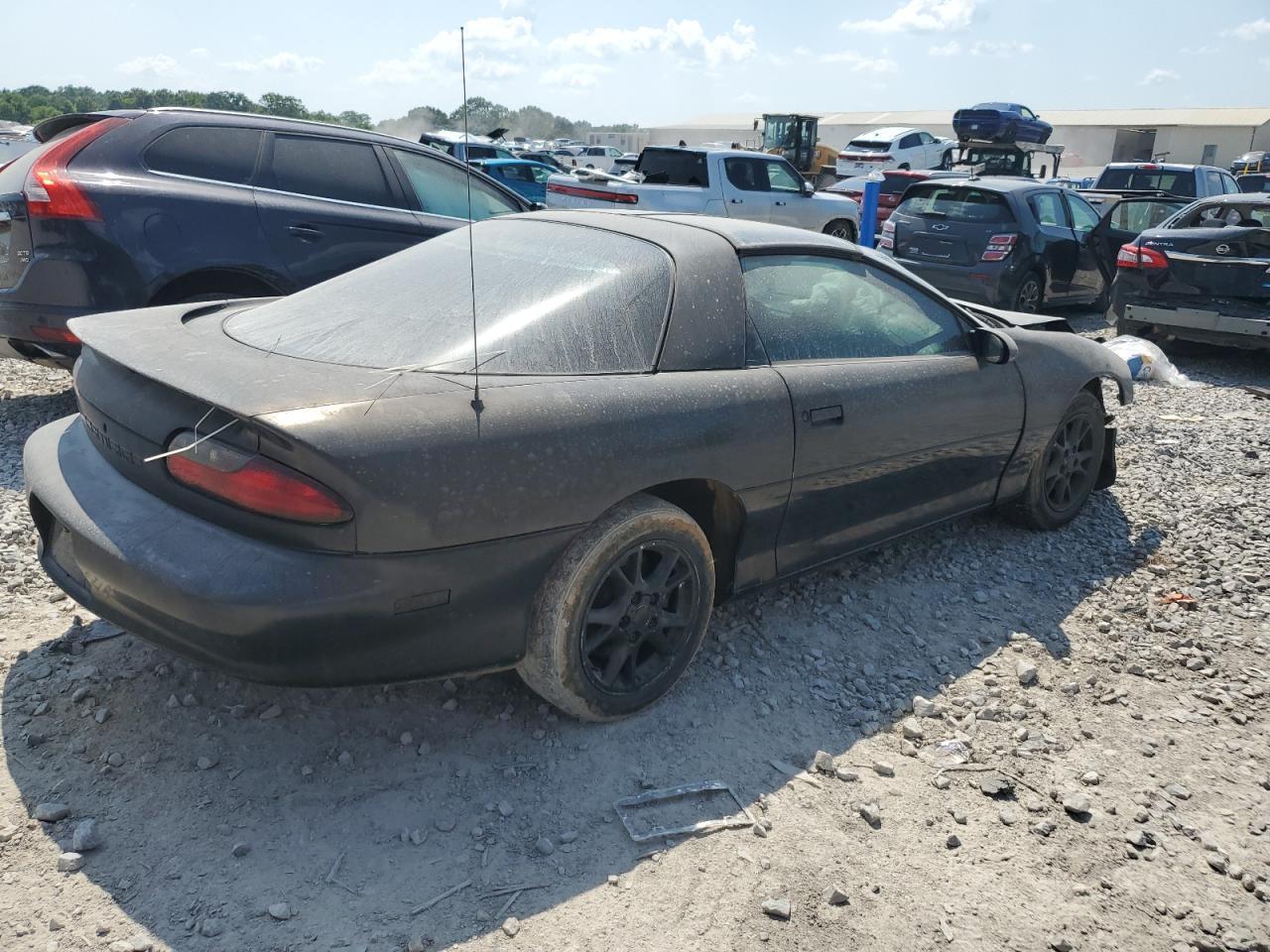 2000 Chevrolet Camaro - Фото 3