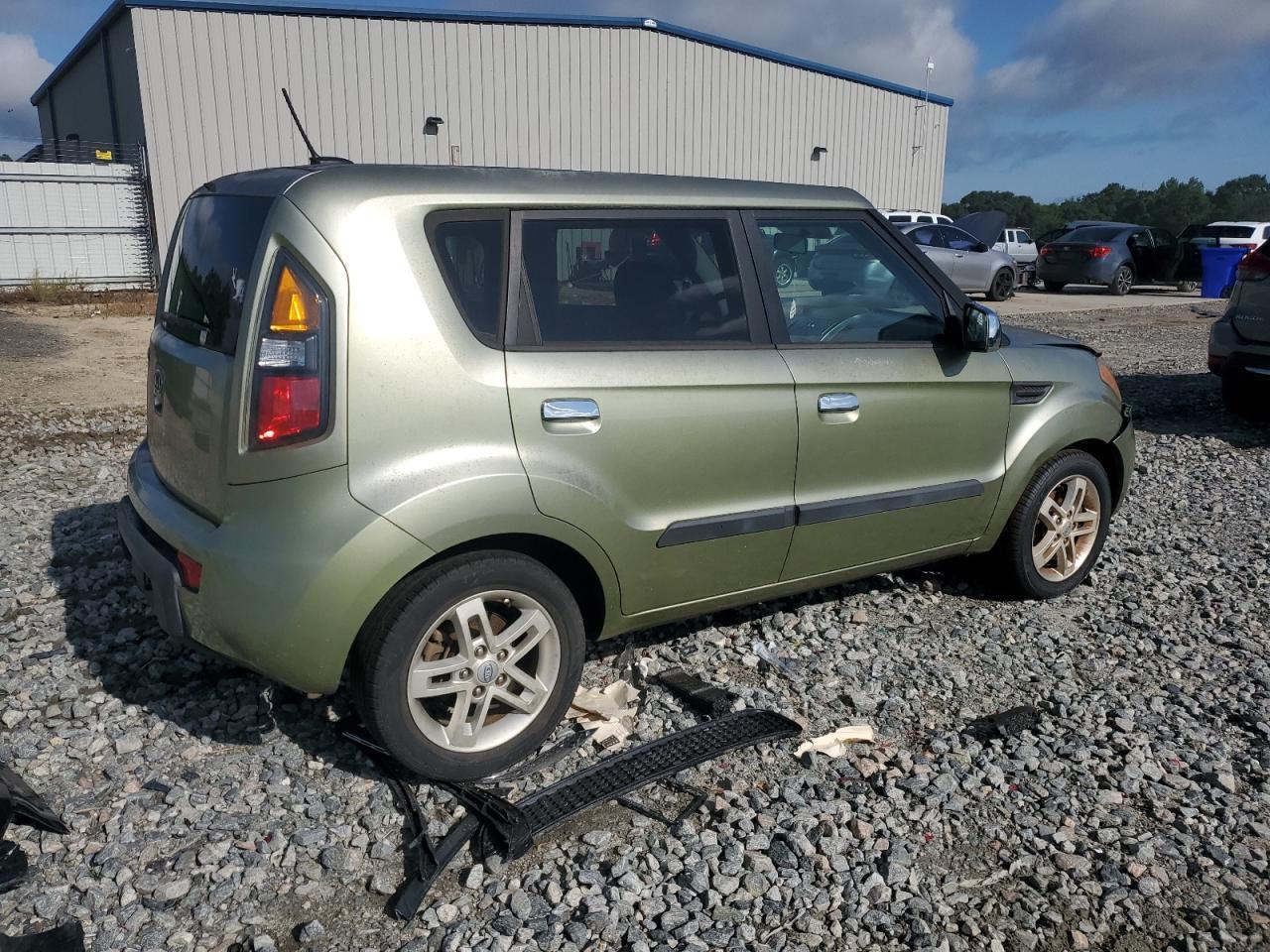 2010 Kia Soul + - Image 3