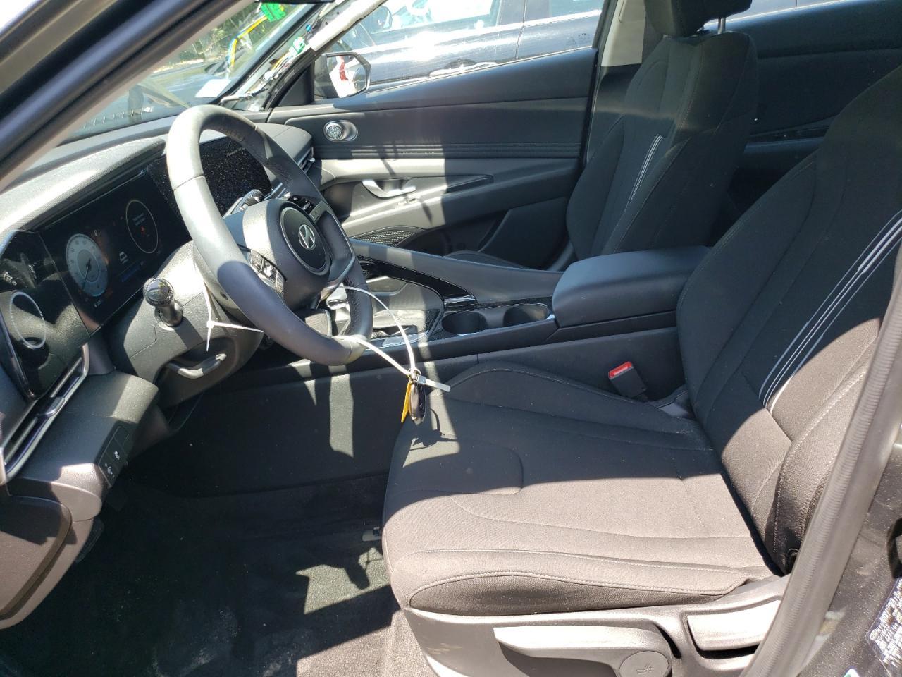 2024 Hyundai Elantra Sel - Image 7