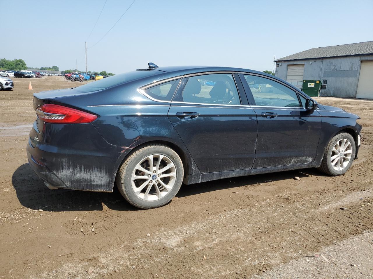 2020 Ford Fusion Se - Фото 3