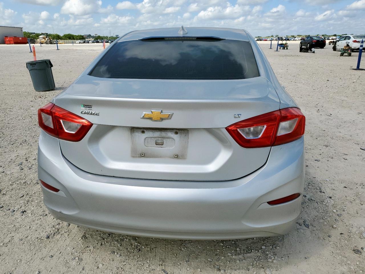 2017 Chevrolet Cruze Lt - Фото 6