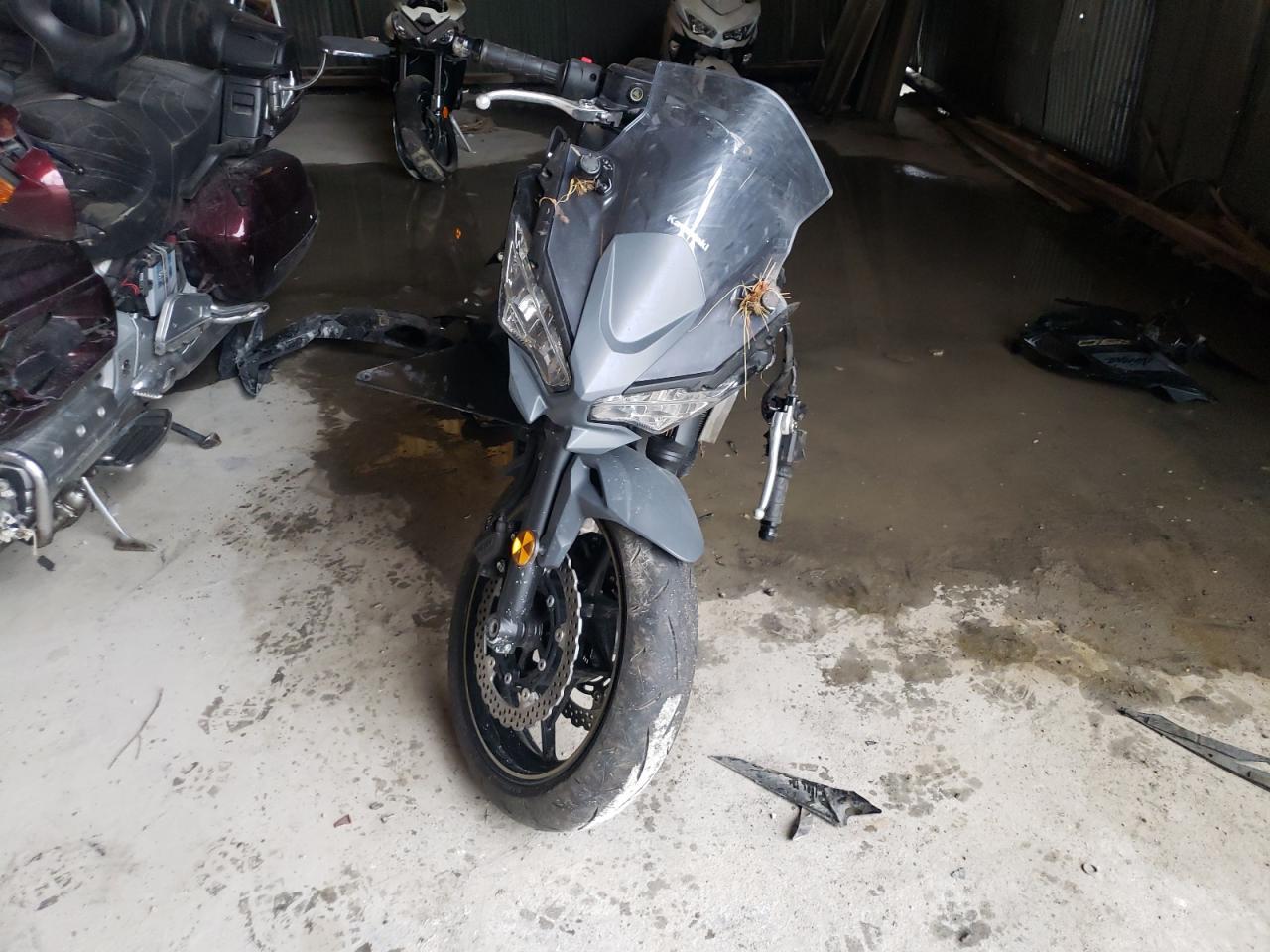 2024 Kawasaki Ex650 R - Image 2