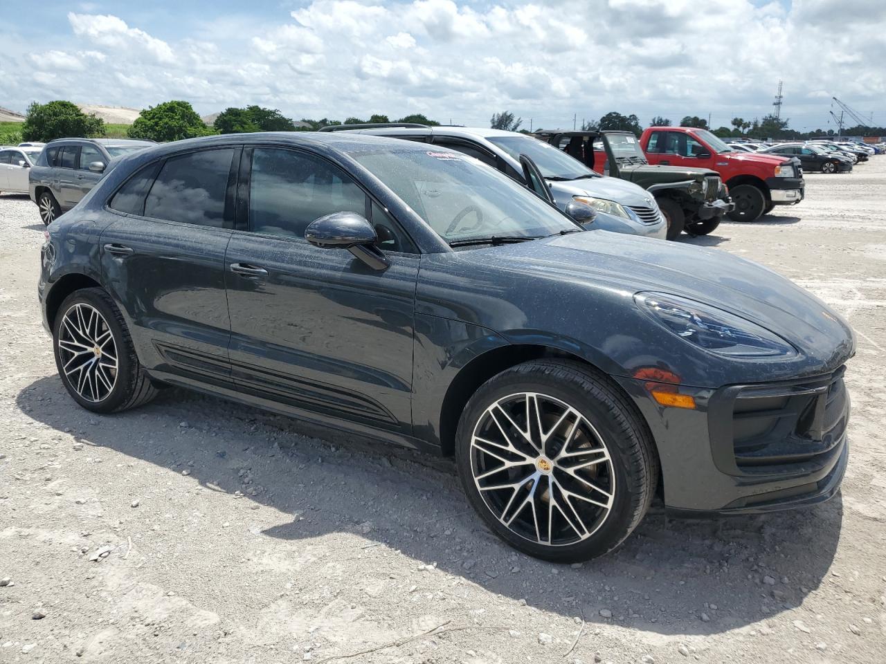 2025 Porsche Macan Base - Фото 4