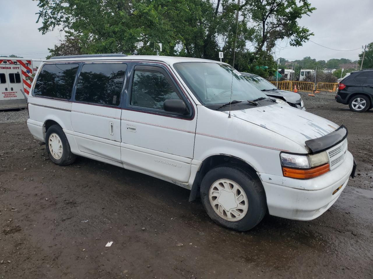 1994 Dodge Grand Caravan Le - Image 4
